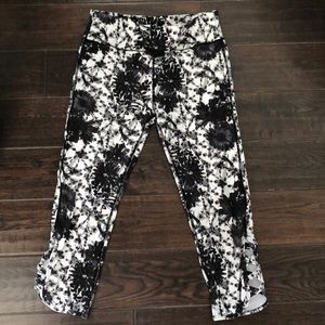 Colosseum cropped workout pants